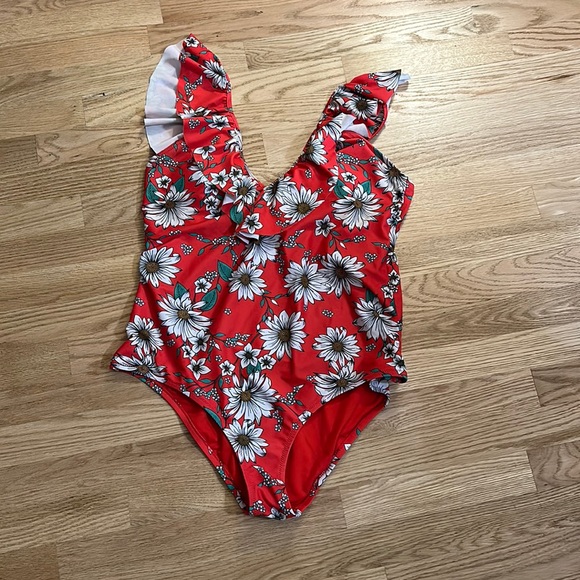 Jessica Simpson Women’s standard one piece ruffled shoulder swimsuit - Picture 3 of 6